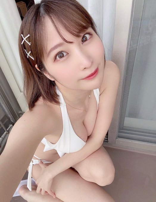 百濑莉子(百瀬りこ)出道作品及封面，百濑莉子个人资料-乐游舍