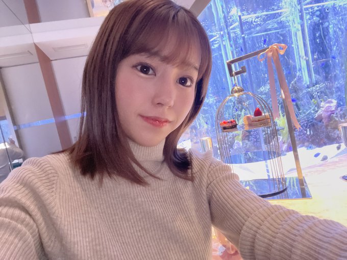 铃木柚香(鈴木柚香)出道作品及封面，铃木柚香个人资料-乐游舍