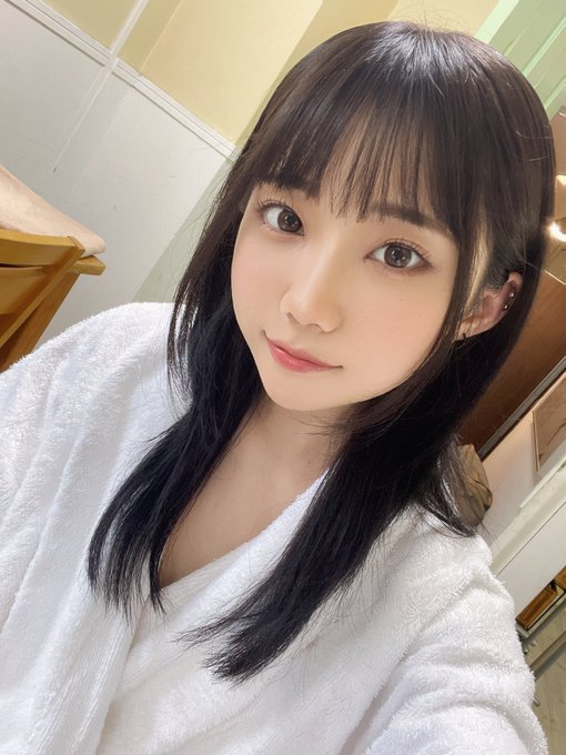 三崎奈奈(三崎なな)最新作品及封面，三崎奈奈个人资料-乐游舍